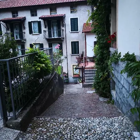 Residenza Se Son Rose Schignano (Como)